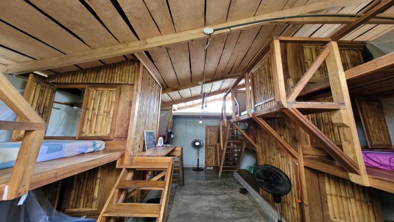 Roots Family Hostel Puerto Viejo de Talamanca Buitenkant foto